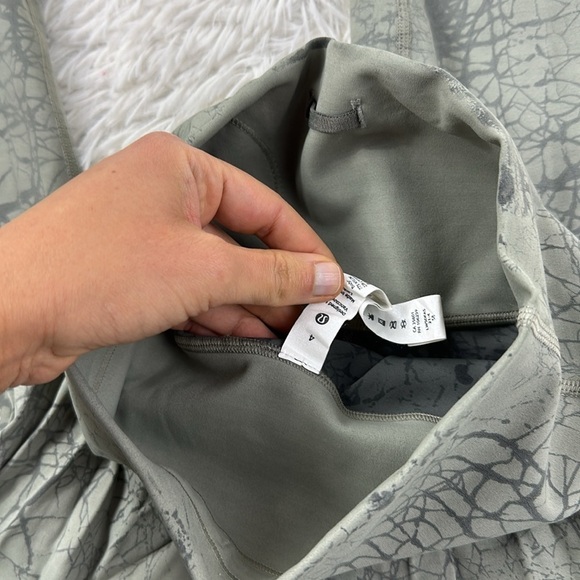 Lululemon Wunder Train High-Rise Tight 25" Thread Dye Rover Black - Picture 4 of 5